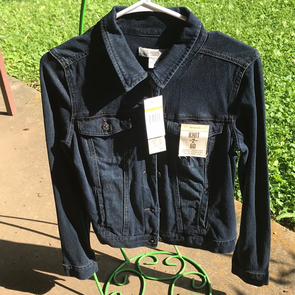 VERY CUTE/CONTEMPORARY VINTAGE AMERICA BLUES DARK BLUE DENIM JACKET! Size S